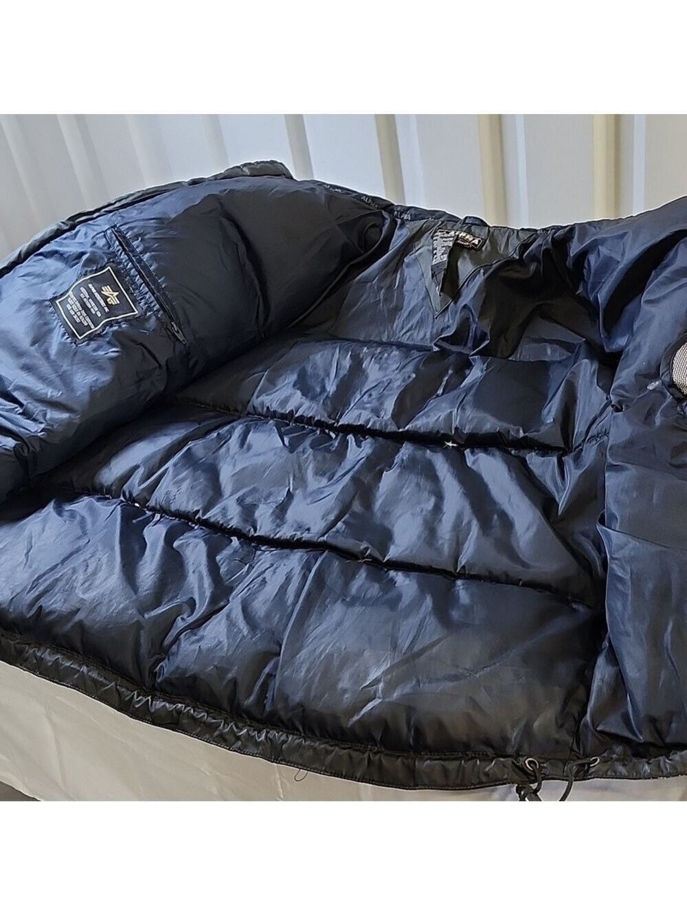 Alpha Industries Men's Black Puffer Jacket Coat Down Filled Size XXL **Flawed** - Picture 4 of 15